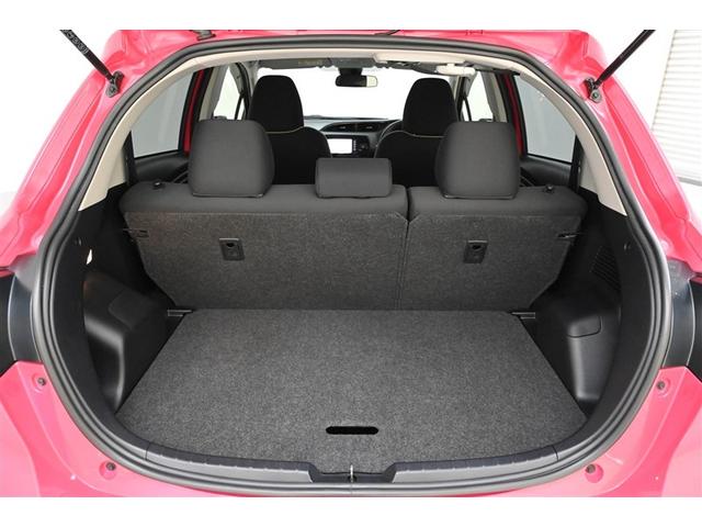ヴィッツ ハイブリッド　ジュエラ　ワンセグ　メモリ－ナビ　ナビ＆ＴＶ　助手席エアバッグ　オートエアコン　ＥＴＣ車載器　エアバッグ　アルミホイール　パワーウインドウ　ミュージックプレイヤー接続可　記録簿　ＡＢＳ　キーレスキー　ＰＣＳ（14枚目）