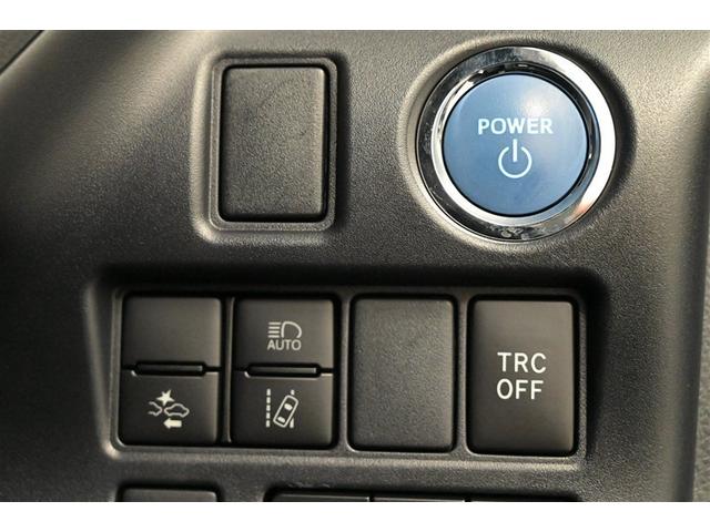 エスクァイア ハイブリッドＧｉプレミアムパッケジブラックテーラード　誤発進抑制機能　ドライブレコーダ　Ｂカメラ　スマートキー　ナビ＆ＴＶ　イモビライザー　ＬＥＤランプ　ＥＴＣ車載器　クルーズコントロール　アルミ　地デジ　横滑り防止装置　キーレス　ＡＢＳ　ＤＶＤ再生（22枚目）