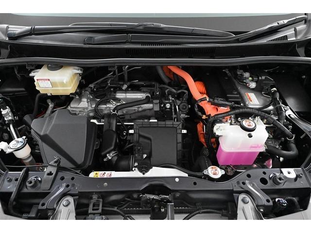 エスクァイア ハイブリッドＧｉプレミアムパッケジブラックテーラード　誤発進抑制機能　ドライブレコーダ　Ｂカメラ　スマートキー　ナビ＆ＴＶ　イモビライザー　ＬＥＤランプ　ＥＴＣ車載器　クルーズコントロール　アルミ　地デジ　横滑り防止装置　キーレス　ＡＢＳ　ＤＶＤ再生（36枚目）