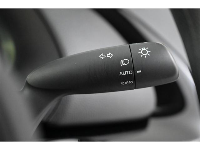 アクア X 踏み間違い防止 イモビ ナビ&TV フルセグ 点検記録簿 LEDヘッドライト スマートキー 横滑り防止機能 キーレスエントリー オートクルーズ オートエアコン ETC カーテンエアバッグ ABS(19枚目)