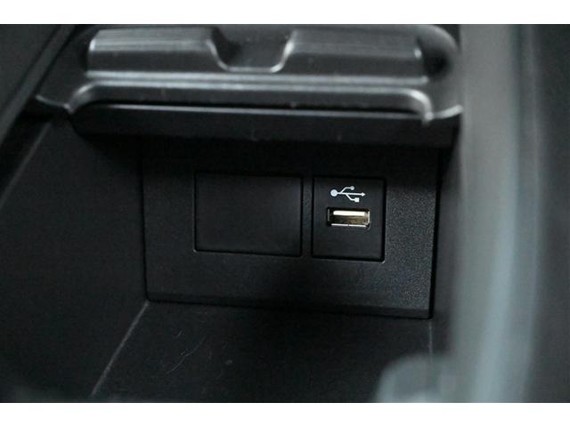 アクア X 踏み間違い防止 イモビ ナビ&TV フルセグ 点検記録簿 LEDヘッドライト スマートキー 横滑り防止機能 キーレスエントリー オートクルーズ オートエアコン ETC カーテンエアバッグ ABS(28枚目)