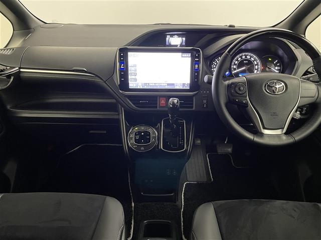 エスクァイア Gi プレミアムパッケージ ブラックテーラード 衝突軽減 盗難防止システム 3列 記録簿 スマキー DVD再生 LEDライト キーフリー アイドリングストップ ドライブレコーダー 横滑り防止機能 エアバッグ オートエアコン ABS ETC ナビTV(2枚目)