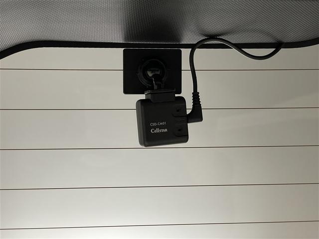 エスクァイア Gi プレミアムパッケージ ブラックテーラード 衝突軽減 盗難防止システム 3列 記録簿 スマキー DVD再生 LEDライト キーフリー アイドリングストップ ドライブレコーダー 横滑り防止機能 エアバッグ オートエアコン ABS ETC ナビTV(5枚目)