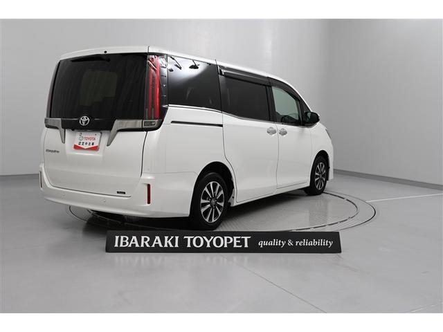 エスクァイア Gi プレミアムパッケージ ブラックテーラード 衝突軽減 盗難防止システム 3列 記録簿 スマキー DVD再生 LEDライト キーフリー アイドリングストップ ドライブレコーダー 横滑り防止機能 エアバッグ オートエアコン ABS ETC ナビTV(8枚目)