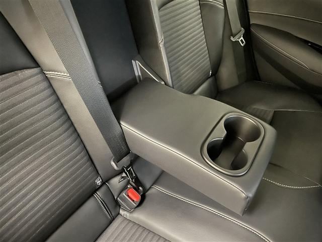 カローラツーリング ハイブリッド　ダブルバイビー　メディアプレイヤー接続　バックモニター　フルセグＴＶ　ＬＥＤライト　点検記録簿　クルコン　横滑り防止　盗難防止装置　ナビ・ＴＶ　エアバッグ　ＥＴＣ　ＡＢＳ　助手席エアバッグ　キーレス　メモリーナビ（16枚目）