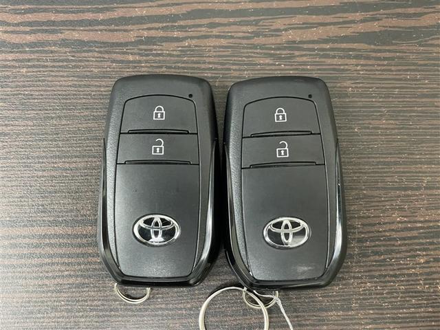 カローラツーリング ハイブリッド　ダブルバイビー　メディアプレイヤー接続　バックモニター　フルセグＴＶ　ＬＥＤライト　点検記録簿　クルコン　横滑り防止　盗難防止装置　ナビ・ＴＶ　エアバッグ　ＥＴＣ　ＡＢＳ　助手席エアバッグ　キーレス　メモリーナビ（35枚目）