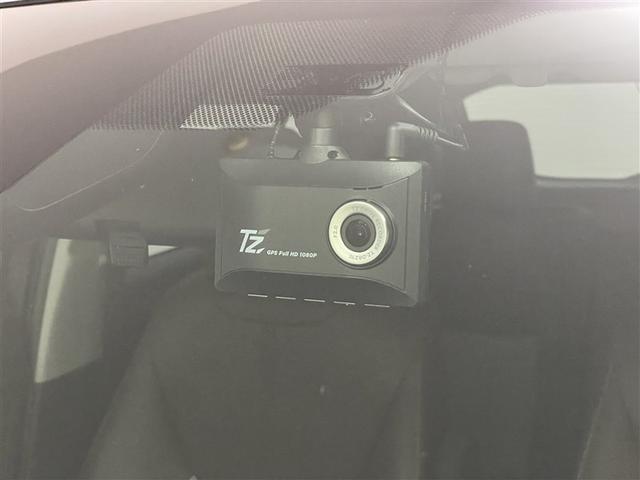 ヤリスクロス ハイブリッドＺ　ドライブレコーダ　インテリジェントキー　アルミホイル　ＬＥＤライト　リアカメラ　クルーズコントロール　整備記録簿　横滑り防止システム　ナビＴＶ　メモリーナビゲーション　電動シ－ト　パワステ　キーフリー（3枚目）