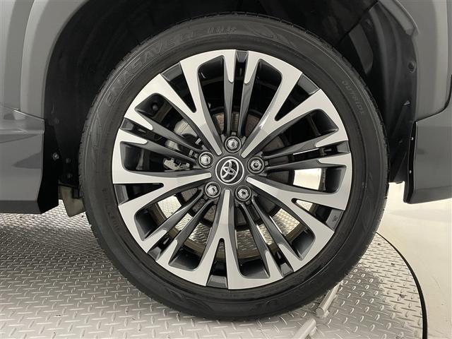 ヤリスクロス ハイブリッドＺ　ドライブレコーダ　インテリジェントキー　アルミホイル　ＬＥＤライト　リアカメラ　クルーズコントロール　整備記録簿　横滑り防止システム　ナビＴＶ　メモリーナビゲーション　電動シ－ト　パワステ　キーフリー（6枚目）