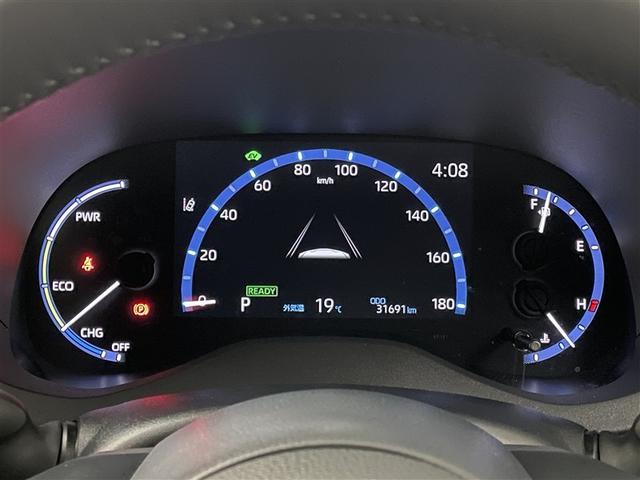 ヤリスクロス ハイブリッドＺ　ドライブレコーダ　インテリジェントキー　アルミホイル　ＬＥＤライト　リアカメラ　クルーズコントロール　整備記録簿　横滑り防止システム　ナビＴＶ　メモリーナビゲーション　電動シ－ト　パワステ　キーフリー（11枚目）