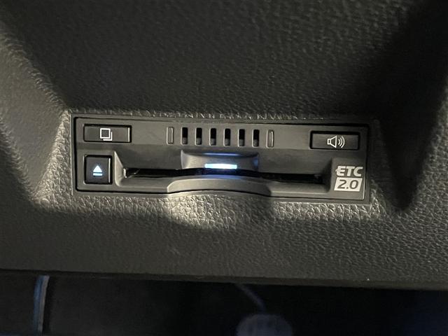 ヤリスクロス ハイブリッドＺ　ドライブレコーダ　インテリジェントキー　アルミホイル　ＬＥＤライト　リアカメラ　クルーズコントロール　整備記録簿　横滑り防止システム　ナビＴＶ　メモリーナビゲーション　電動シ－ト　パワステ　キーフリー（13枚目）