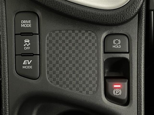 ヤリスクロス ハイブリッドＺ　ドライブレコーダ　インテリジェントキー　アルミホイル　ＬＥＤライト　リアカメラ　クルーズコントロール　整備記録簿　横滑り防止システム　ナビＴＶ　メモリーナビゲーション　電動シ－ト　パワステ　キーフリー（27枚目）