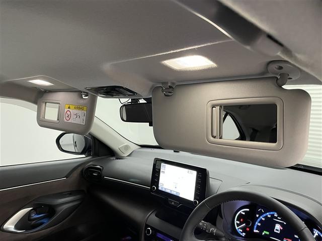 ヤリスクロス ハイブリッドＺ　ドライブレコーダ　インテリジェントキー　アルミホイル　ＬＥＤライト　リアカメラ　クルーズコントロール　整備記録簿　横滑り防止システム　ナビＴＶ　メモリーナビゲーション　電動シ－ト　パワステ　キーフリー（30枚目）