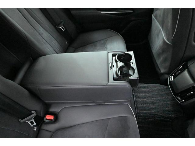 クラウンハイブリッド ＲＳアドバンス　地デジ　衝突被害軽減装置　ドライブレコーダ　ＬＥＤヘットライト　後カメラ　クルコン　ＡＣ　Ｐシート　エアバッグ　ナビＴＶ　セキュリティーアラーム　キーフリー　スマートキ　パワーウィンドウ　メモリナビ（18枚目）