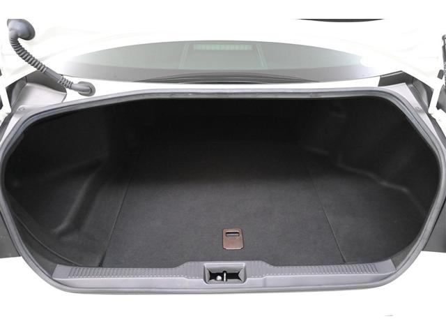 クラウンハイブリッド ＲＳアドバンス　地デジ　衝突被害軽減装置　ドライブレコーダ　ＬＥＤヘットライト　後カメラ　クルコン　ＡＣ　Ｐシート　エアバッグ　ナビＴＶ　セキュリティーアラーム　キーフリー　スマートキ　パワーウィンドウ　メモリナビ（19枚目）