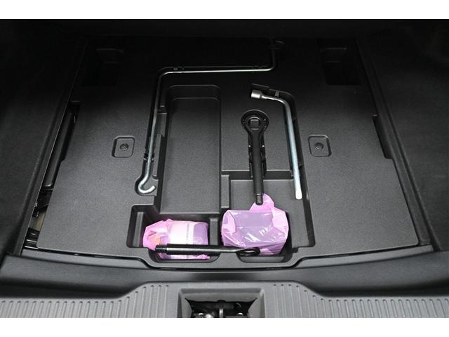 クラウンハイブリッド ＲＳアドバンス　地デジ　衝突被害軽減装置　ドライブレコーダ　ＬＥＤヘットライト　後カメラ　クルコン　ＡＣ　Ｐシート　エアバッグ　ナビＴＶ　セキュリティーアラーム　キーフリー　スマートキ　パワーウィンドウ　メモリナビ（32枚目）