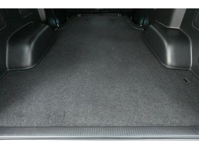 ハイエースバン スーパーＧＬ　ダークプライムＩＩ　衝突回避システム　運転席助手席エアバック　ＥＳＣ　ドライブレコーダー付　スマートエントリー　ＬＥＤライト　地デジ　エアコン　パワーウィンドウ　エアバック　キーレスエントリー　イモビライザー　ＥＴＣ付き（16枚目）