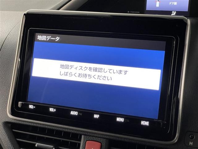 ヴォクシー ハイブリッドZS 煌III 地デジTV リヤカメラ Wエアコン スマートキー ミュージックプレイヤー接続可 DVD再生可 クルコン VSC キーレス アルミホイール ナビ&TV LEDヘッドランプ ETC 3列シート 記録簿(10枚目)