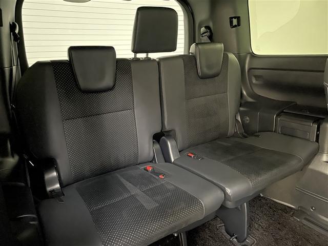 ヴォクシー ハイブリッドZS 煌III 地デジTV リヤカメラ Wエアコン スマートキー ミュージックプレイヤー接続可 DVD再生可 クルコン VSC キーレス アルミホイール ナビ&TV LEDヘッドランプ ETC 3列シート 記録簿(15枚目)