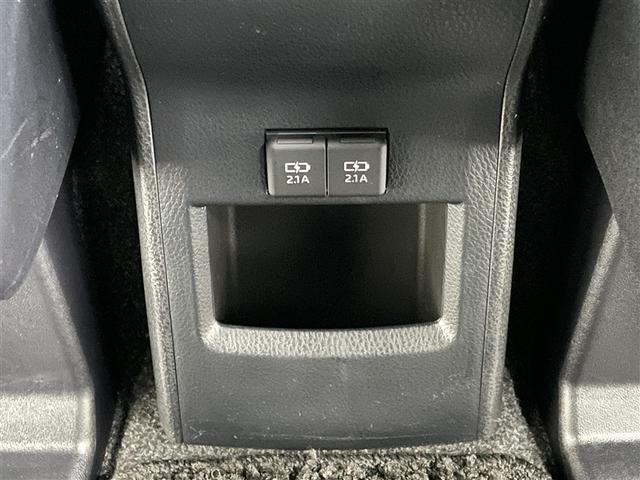 ヴォクシー ハイブリッドZS 煌III 地デジTV リヤカメラ Wエアコン スマートキー ミュージックプレイヤー接続可 DVD再生可 クルコン VSC キーレス アルミホイール ナビ&TV LEDヘッドランプ ETC 3列シート 記録簿(33枚目)