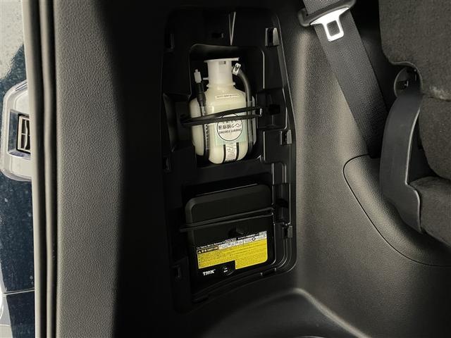 ヴォクシー ハイブリッドZS 煌III 地デジTV リヤカメラ Wエアコン スマートキー ミュージックプレイヤー接続可 DVD再生可 クルコン VSC キーレス アルミホイール ナビ&TV LEDヘッドランプ ETC 3列シート 記録簿(34枚目)