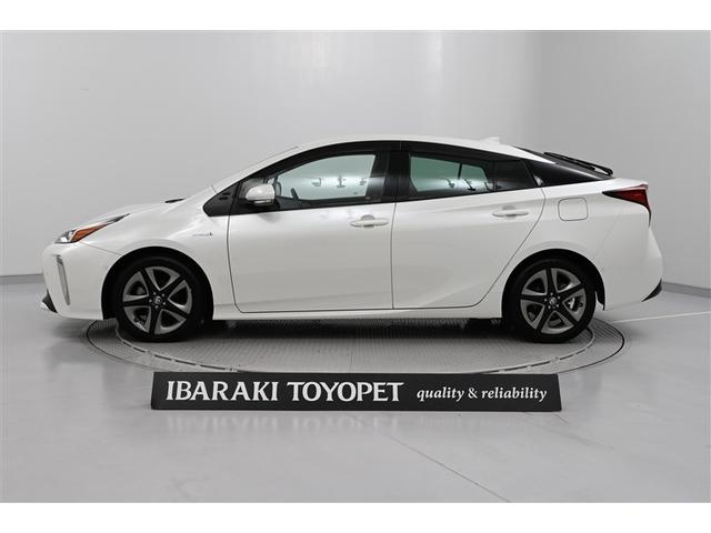 プリウス Aプレミアム ツーリングセレクション 横滑り防止機能 運転席パワーシート エアコン パワーウィンドウ ナビ&TV LEDライト 盗難防止装置 スマートキー&プッシュスタート キーレス ドライブレコーダー アルミホイール メモリナビ ABS(2枚目)