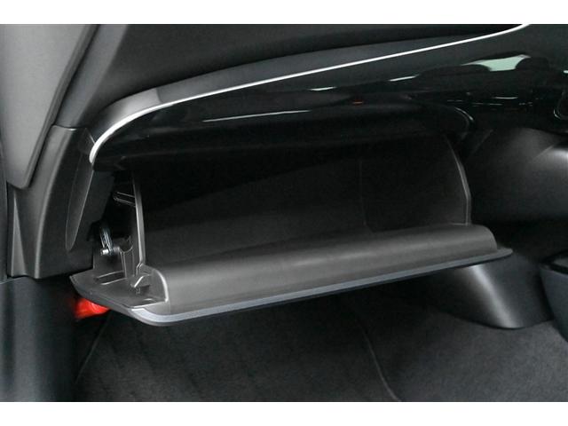 プリウス Aプレミアム ツーリングセレクション 横滑り防止機能 運転席パワーシート エアコン パワーウィンドウ ナビ&TV LEDライト 盗難防止装置 スマートキー&プッシュスタート キーレス ドライブレコーダー アルミホイール メモリナビ ABS(30枚目)