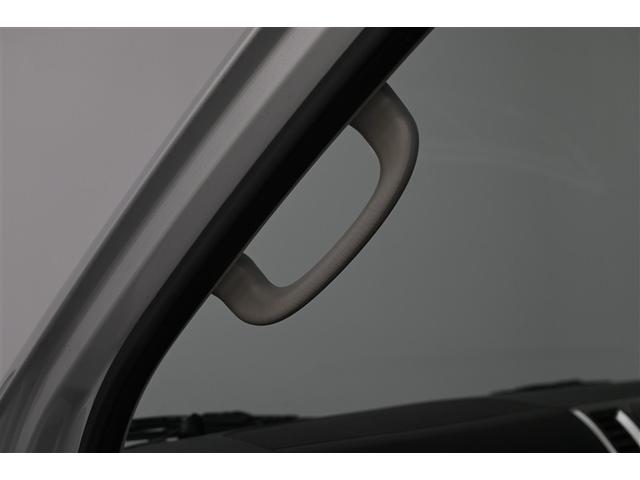 ハイエースワゴン グランドキャビン パワステ 定期点検記録簿 ダブルエアコン フルセグ Wエアバック キーレスエントリー ABS 3列シート エアバック メモリーナビ オートエアコン ミュージックプレイヤー接続可 インテリキー(7枚目)