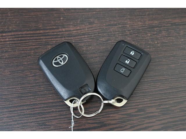 ハイエースワゴン グランドキャビン パワステ 定期点検記録簿 ダブルエアコン フルセグ Wエアバック キーレスエントリー ABS 3列シート エアバック メモリーナビ オートエアコン ミュージックプレイヤー接続可 インテリキー(32枚目)