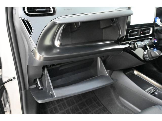 アクア Ｚ　ＬＥＤヘッドライト　スマートキー　１００Ｖ電源　イモビライザー　アルミホイール　ドライブレコーダー　オートクルーズコントロール　点検記録簿　エアコン　ＥＳＣ　ナビ　カーテンエアバッグ　ＥＴＣ　キーレス（32枚目）