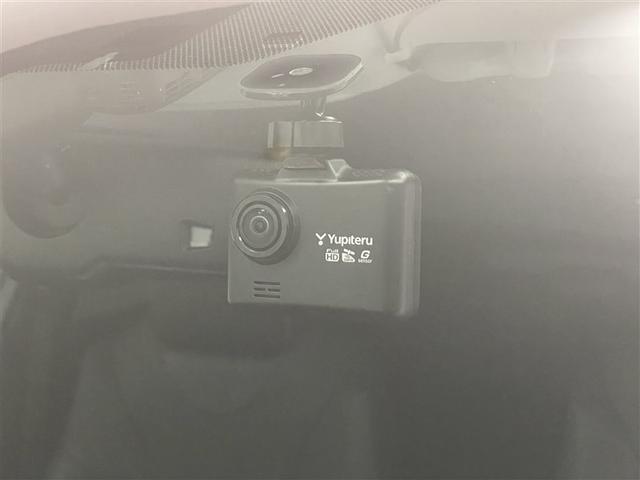 プリウスＰＨＶ Ａプレミアム　ＬＥＤライト　点検記録簿　横滑り防止機能　イモビライザー　ＥＴＣ　Ｂカメラ　パワステ　オートエアコン　ドラレコ　ＡＣ１００Ｖ電源　パワーウィンドウ　アルミ　ＡＢＳ　クルコン　メモリーナビ　エアバッグ（3枚目）