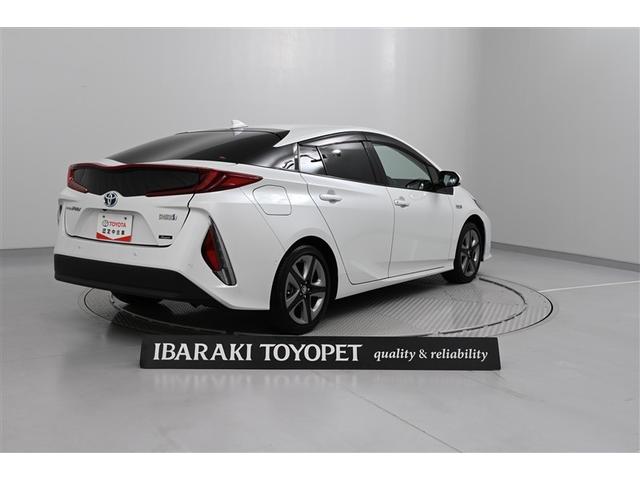 プリウスＰＨＶ Ａプレミアム　ＬＥＤライト　点検記録簿　横滑り防止機能　イモビライザー　ＥＴＣ　Ｂカメラ　パワステ　オートエアコン　ドラレコ　ＡＣ１００Ｖ電源　パワーウィンドウ　アルミ　ＡＢＳ　クルコン　メモリーナビ　エアバッグ（8枚目）