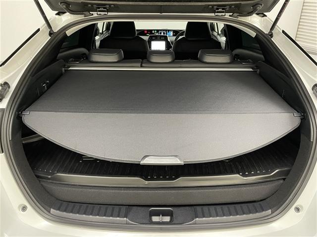 プリウスＰＨＶ Ａプレミアム　ＬＥＤライト　点検記録簿　横滑り防止機能　イモビライザー　ＥＴＣ　Ｂカメラ　パワステ　オートエアコン　ドラレコ　ＡＣ１００Ｖ電源　パワーウィンドウ　アルミ　ＡＢＳ　クルコン　メモリーナビ　エアバッグ（21枚目）