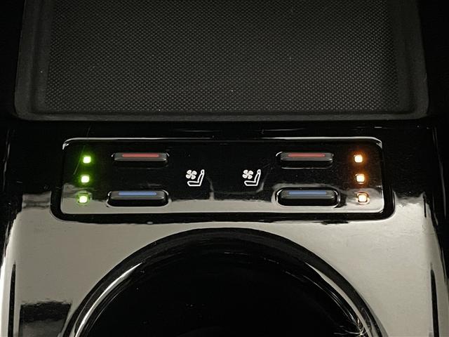 プリウスＰＨＶ Ａプレミアム　ＬＥＤライト　点検記録簿　横滑り防止機能　イモビライザー　ＥＴＣ　Ｂカメラ　パワステ　オートエアコン　ドラレコ　ＡＣ１００Ｖ電源　パワーウィンドウ　アルミ　ＡＢＳ　クルコン　メモリーナビ　エアバッグ（30枚目）