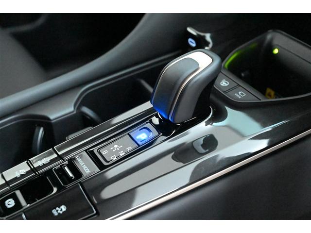 クラウンスポーツ Ｚ　ＡＷＤ　フルセグテレビ　１オーナー　ＥＴＣ車載器　ＴＶナビ　クルコン　横滑り防止装置　エアバッグ　本革　ＡＣ１００Ｖ　ミュージックプレイヤー接続可　メモリナビ　ドラレコ　キーレス　盗難防止装置　ＡＢＳ（7枚目）