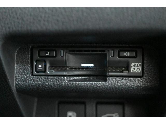 クラウンスポーツ Ｚ　ＡＷＤ　フルセグテレビ　１オーナー　ＥＴＣ車載器　ＴＶナビ　クルコン　横滑り防止装置　エアバッグ　本革　ＡＣ１００Ｖ　ミュージックプレイヤー接続可　メモリナビ　ドラレコ　キーレス　盗難防止装置　ＡＢＳ（10枚目）