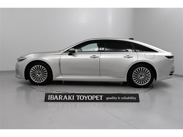 クラウン Ｚ　ムーンルーフ　レザーシート　ＬＥＤヘッドライト　１オナ　地デジＴＶ　ＡＢＳ　ＡＣ１００Ｖ　パワーシート　バックモニター　スマートキー　ＥＴＣ　アルミホイール　エアコン　盗難防止装置　メモリーナビ（5枚目）