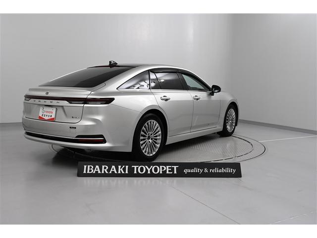 クラウン Ｚ　ムーンルーフ　レザーシート　ＬＥＤヘッドライト　１オナ　地デジＴＶ　ＡＢＳ　ＡＣ１００Ｖ　パワーシート　バックモニター　スマートキー　ＥＴＣ　アルミホイール　エアコン　盗難防止装置　メモリーナビ（6枚目）