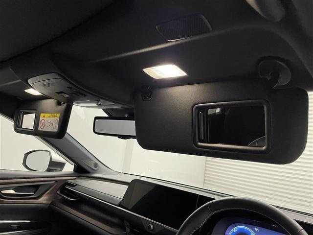 クラウン Ｚ　ムーンルーフ　レザーシート　ＬＥＤヘッドライト　１オナ　地デジＴＶ　ＡＢＳ　ＡＣ１００Ｖ　パワーシート　バックモニター　スマートキー　ＥＴＣ　アルミホイール　エアコン　盗難防止装置　メモリーナビ（31枚目）