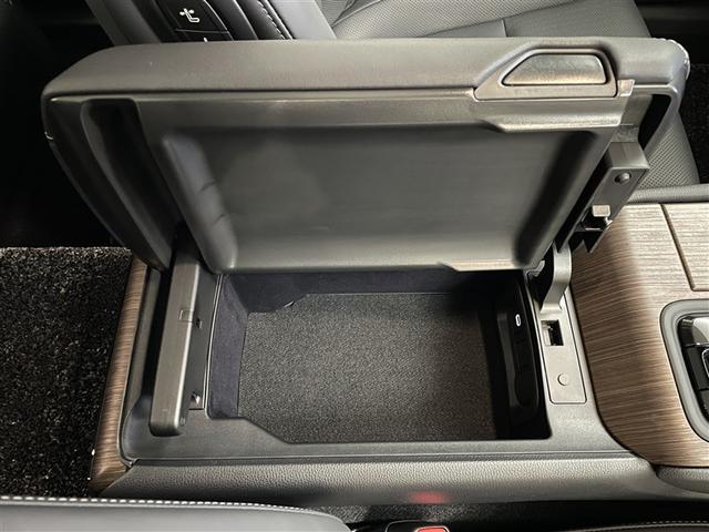 クラウン Ｚ　ムーンルーフ　レザーシート　ＬＥＤヘッドライト　１オナ　地デジＴＶ　ＡＢＳ　ＡＣ１００Ｖ　パワーシート　バックモニター　スマートキー　ＥＴＣ　アルミホイール　エアコン　盗難防止装置　メモリーナビ（33枚目）