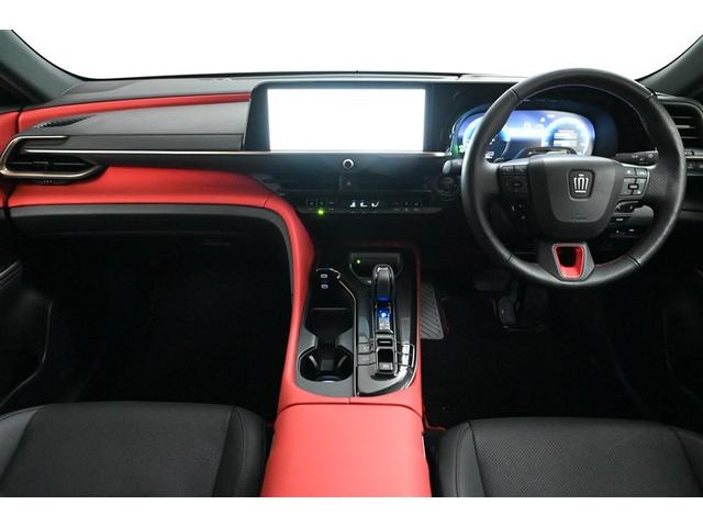 クラウンスポーツ ＲＳ　記録簿　黒革シート　サンルーフ　メモリーナビ　ナビＴＶ　地デジ　バックカメラ　ＥＴＣ　４ＷＤ　ミュージックプレイヤー接続可　パワーシート　クルーズコントロール　盗難防止装置　横滑り防止機能　キーレス（2枚目）