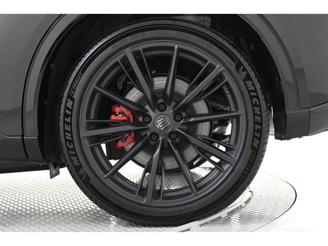 クラウンスポーツ ＲＳ　記録簿　黒革シート　サンルーフ　メモリーナビ　ナビＴＶ　地デジ　バックカメラ　ＥＴＣ　４ＷＤ　ミュージックプレイヤー接続可　パワーシート　クルーズコントロール　盗難防止装置　横滑り防止機能　キーレス（4枚目）