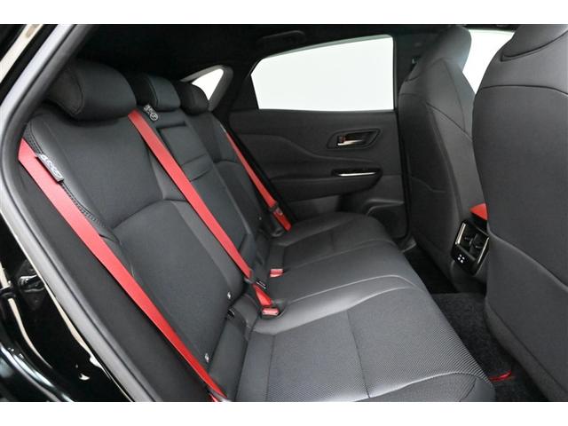 クラウンスポーツ ＲＳ　記録簿　黒革シート　サンルーフ　メモリーナビ　ナビＴＶ　地デジ　バックカメラ　ＥＴＣ　４ＷＤ　ミュージックプレイヤー接続可　パワーシート　クルーズコントロール　盗難防止装置　横滑り防止機能　キーレス（17枚目）