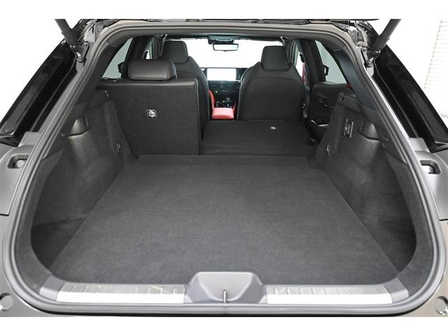 クラウンスポーツ ＲＳ　記録簿　黒革シート　サンルーフ　メモリーナビ　ナビＴＶ　地デジ　バックカメラ　ＥＴＣ　４ＷＤ　ミュージックプレイヤー接続可　パワーシート　クルーズコントロール　盗難防止装置　横滑り防止機能　キーレス（21枚目）