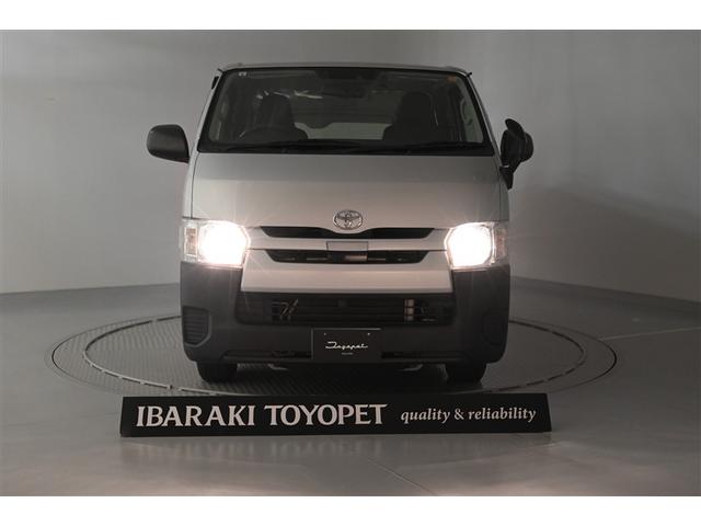 ハイエースバン ＤＸ　ＡＣ１００Ｖ電源　プリクラッシュセーフティ　メンテナンスノート　ドラレコ　エアバック　リモコンキー　パワーステアリング　セキュリティーアラーム　バックモニター　エアコン　パワーウインドウ　ＥＴＣ（4枚目）