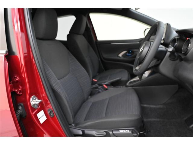 ヤリス Ｚ　サイドＳＲＳ　ＡＡＣ　バックモニタ　スマキー　横滑防止装置　キーフリー　アルミ　ＬＥＤランプ　パワーウインドウ　定期点検記録簿　助手席エアバック　クルコン　エアバッグ　パワーステアリング　ＡＢＳ（12枚目）