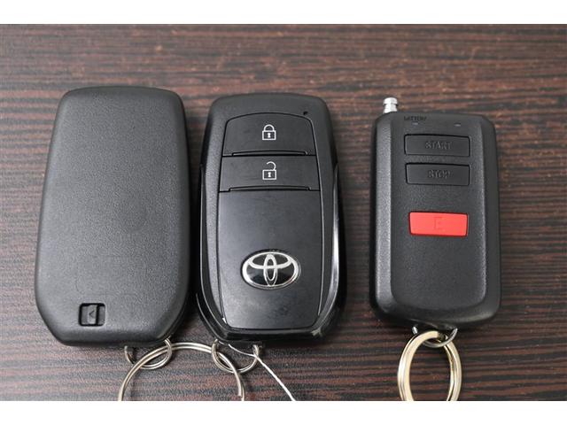 ヤリス Ｚ　サイドＳＲＳ　ＡＡＣ　バックモニタ　スマキー　横滑防止装置　キーフリー　アルミ　ＬＥＤランプ　パワーウインドウ　定期点検記録簿　助手席エアバック　クルコン　エアバッグ　パワーステアリング　ＡＢＳ（35枚目）