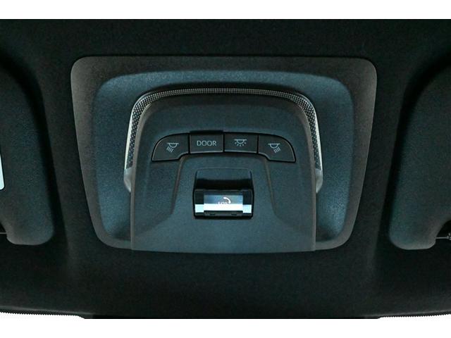 ���O�ȓV��ɂ͉^�]�ȁA����Ȃ�ʁX�ɏƂ点��p�[�\�i�������v�𑕔��B