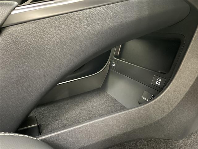 �V�t�g�X�C�b�`���̎��[�X�y�[�X�ł��i���[�e�B���e�B�g���C�j�@�[�d�p�t�r�a�[�q���Q�������Ă��܂��B