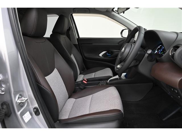 ヤリスクロス ハイブリッドＺ　スマートキ　ＤＶＤプレーヤー　衝突軽減ブレーキ　リヤカメラ　点検記録簿　ＬＥＤヘッドライ　ＥＳＣ　クルーズＣ　パワーステアリング　アルミホイール　ＥＴＣ車載器　運転席パワーシート　イモビ　キーフリー（13枚目）