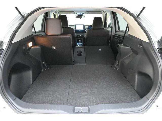 ヤリスクロス ハイブリッドＺ　スマートキ　ＤＶＤプレーヤー　衝突軽減ブレーキ　リヤカメラ　点検記録簿　ＬＥＤヘッドライ　ＥＳＣ　クルーズＣ　パワーステアリング　アルミホイール　ＥＴＣ車載器　運転席パワーシート　イモビ　キーフリー（19枚目）